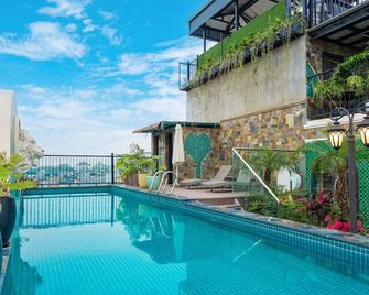 Nature Hotel - Ba Dinh - Hanoi - Pool