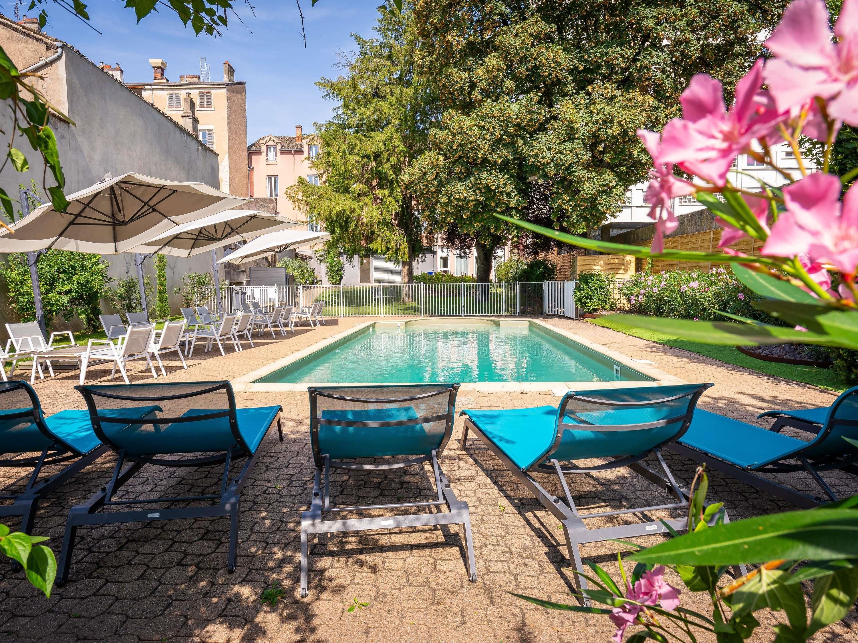 ibis Styles Mâcon Centre - Mâcon - Zwembad