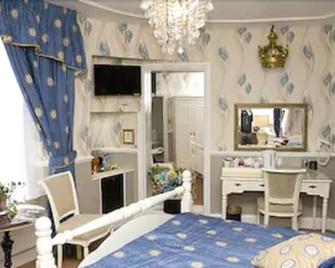 The Royal Hotel - Weston-super-Mare - Bedroom