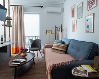 Nyx Guesthouse - Trípoli - Living room