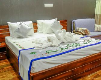 Saru Blue Sapphire Hotel - Godakewela - Habitación