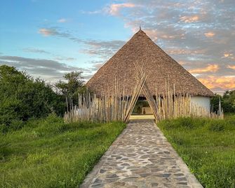 Kuoom Serengeti - Robanda - Outdoors view