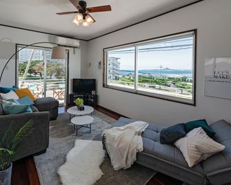 Ocean View Terrace Bise - Motobu - Olohuone