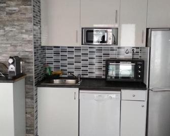 Galerna Zarautz Hostel - Zarauz - Cocina