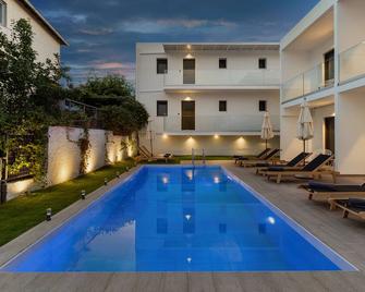 Sigma Luxury Rooms - Sivota - Piscina