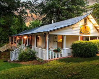 New Adorable French Country Cottage W/Free Bikes - Jefferson - Building