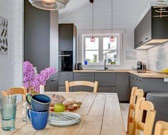 Holiday Home Siebelt - 200m from the sea in Djursland and Mols by Interhome - Knebel - Comedor