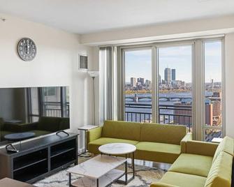 Tranquil 2 BR 2BA apartment with stunning views - Cambridge - Sala de estar
