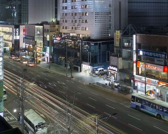 هوتل فوريت بريمير نامبو - بوسان