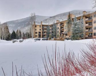 Condo with Hot Tub Access - Quick Bus Trip to Ski! - Vail - Edifício