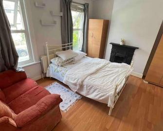 Cheerful 2 Bedroom - London - Bedroom