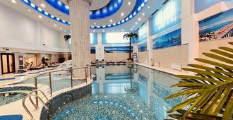 Beijing Palace Soluxe Hotel Astana - Αστάνα - Πισίνα