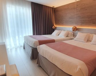 Hotel Bernat II - Калелья - Спальня