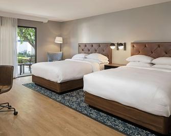 Four Points by Sheraton Bakersfield - Bakersfield - Makuuhuone