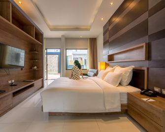The Nchantra Pool Suite Phuket - Ratsada - Camera da letto