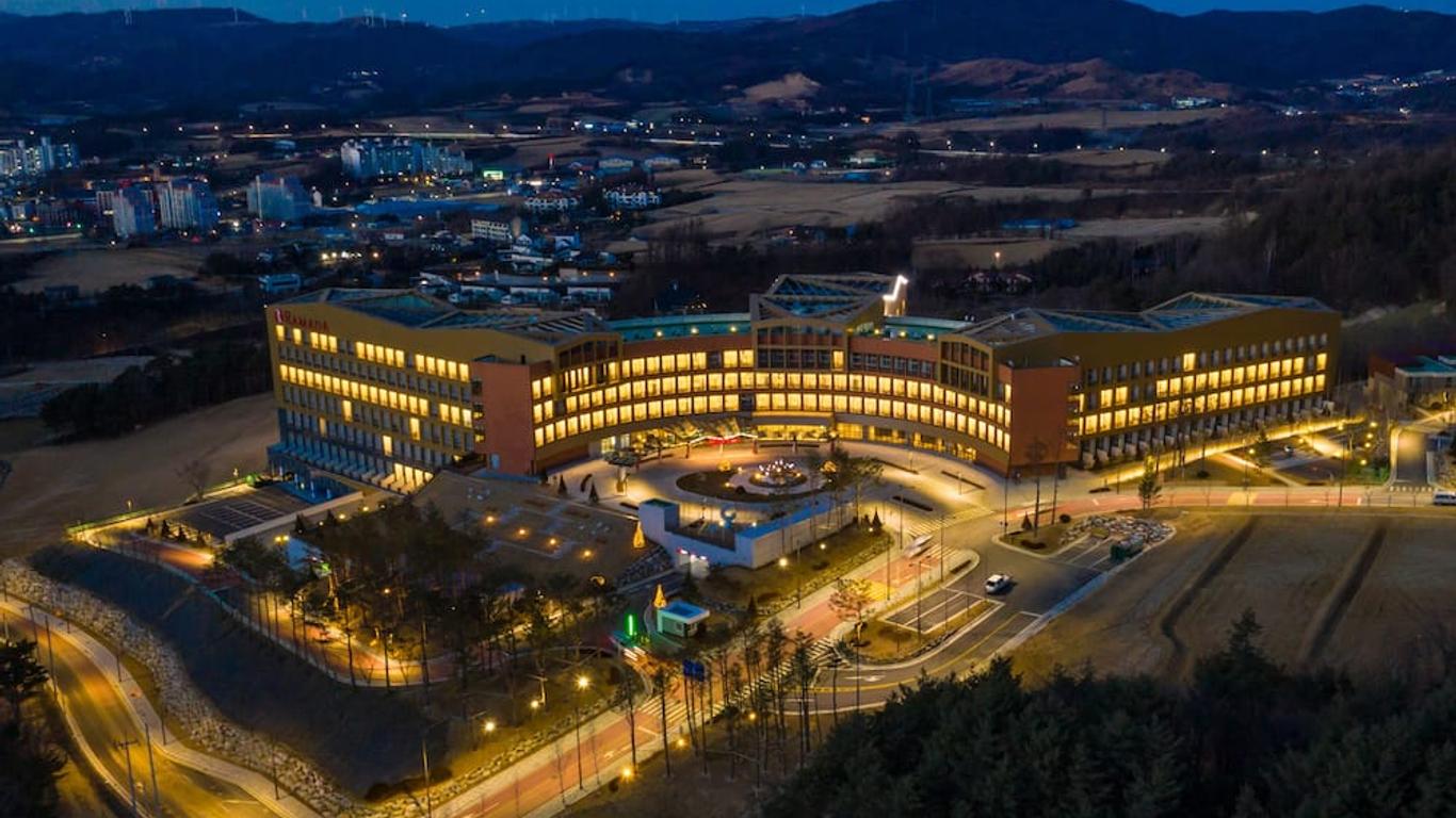 Ramada Hotel & Suites by Wyndham Gangwon Pyeongchang