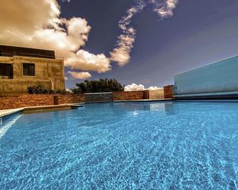 Tahiti - Condo Orovini - Papeete - Pool