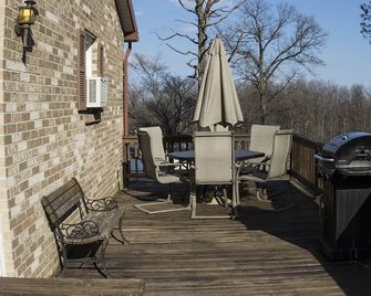 Peaceful Seclusion, Yet Only 5 Minutes From Interstate 83! - York - Patio