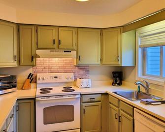 A0121 By Loon Res Close to shops/dining/town, river access. TV, WiFi, AC/FP. - North Woodstock - Kitchen