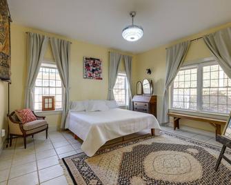 Historic New Hampshire Home 1 Mi to Boat Launch - Bellows Falls - Bedroom