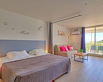 Beachfront Studio with Pool Access in Secure Mont Vernon Residence, Near Orient Bay - Anse-Marcel - Bedroom