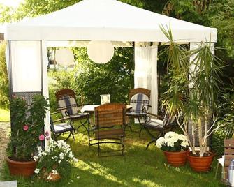 Hotelpension zum Gockl - Allershausen - Patio