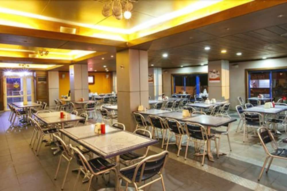 فرانكيز هوتل - أكرا - مطعم