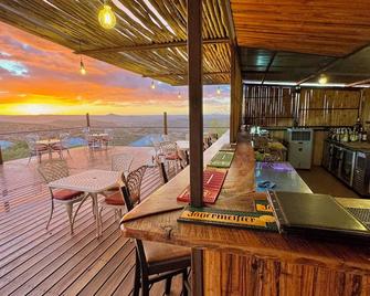 River Crossing Lodge - Windhoek - Restaurant
