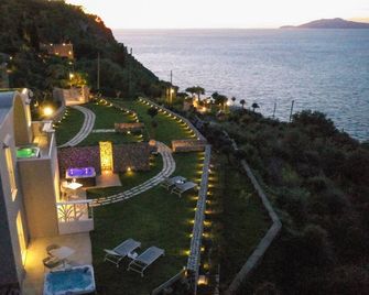 Villa Dalessandro - Capri - Outdoor view