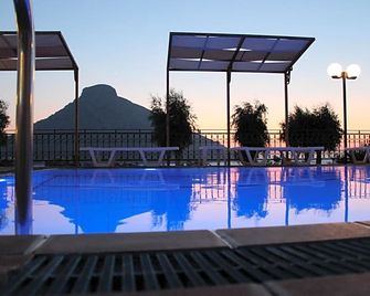 Hotel Philoxenia - Masouri - Basen