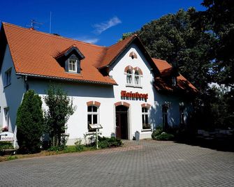 하인베르그 호텔 - Ebersbach (Görlitz) - 건물