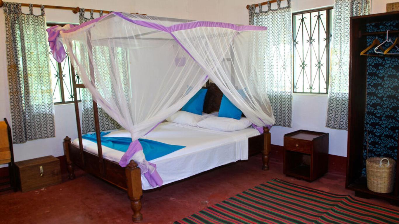 Sazani Beach Lodge and Tidal Lounge