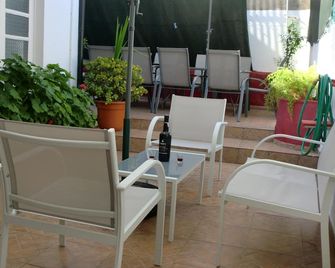 Mira Porto House Cellars - Porto - Innenhof