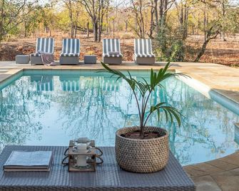 Xanatseni Private Camp - Kruger National Park - Pool
