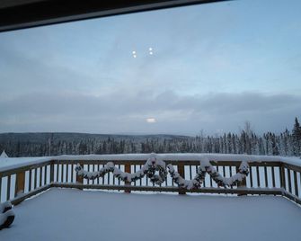 View! View! View! Relax in Nature! - Fairbanks - Balcony