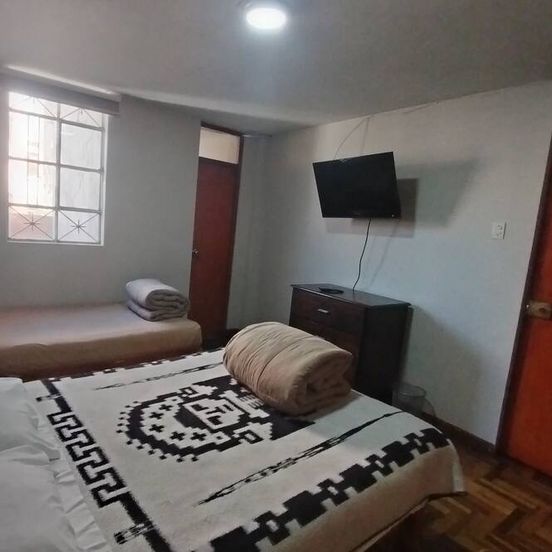 El Monarca Aqp image 1