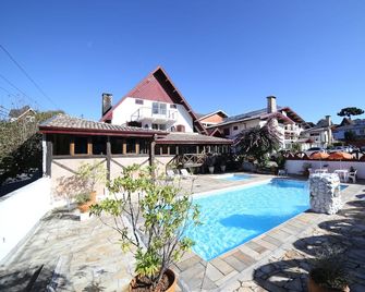 Hotel Jb - Campos do Jordão - Pool