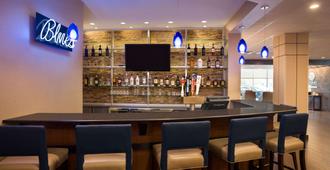 Comfort Inn & Suites Presidential - Little Rock - Bar