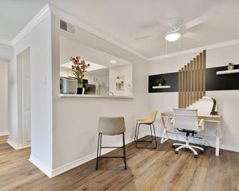 Modern Ritzy Haven - Dallas - Restaurant