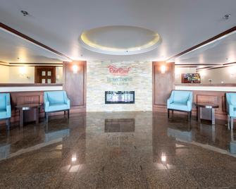 HomeTowne Studios by Red Roof Wilmington - New Castle - New Castle - Lobby
