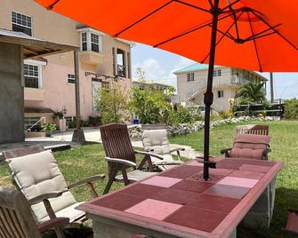 Abbe Garden Hideaway - Saint James - Patio