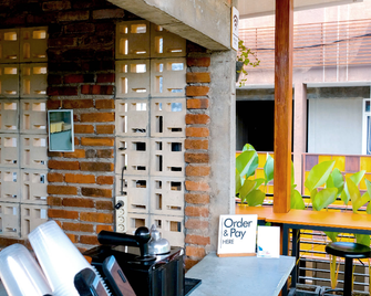 Garden View By Calli Rooms - Jember - Restaurant