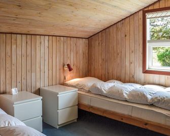 Amazing Home In Ringkøbing With Sauna - Ringkøbing - Schlafzimmer