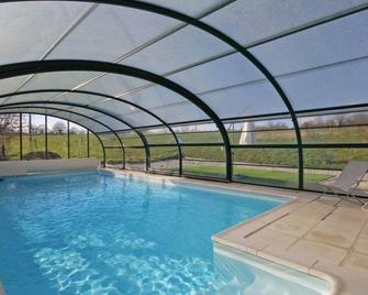 Gite Laleu, 5 bedrooms, 10 persons - Le Mêle-sur-Sarthe - Piscina