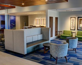 Holiday Inn Express & Suites Spencer By IHG - Spencer - Living room