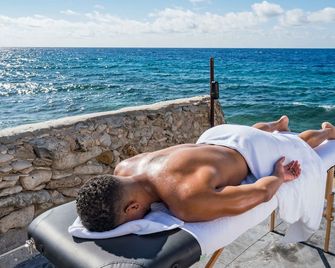 Saint Tropez Boutique Hotel - Willemstad