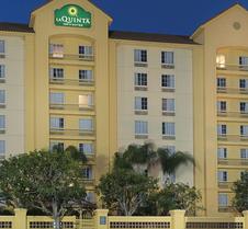 La Quinta Inn & Suites by Wyndham Ontario Airport