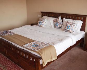 Bikaner Desert Camp and Resort - Bikaner - Schlafzimmer