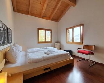 Apartment Tgesa Grischa by Interhome - Lantsch/Lenz - Habitación