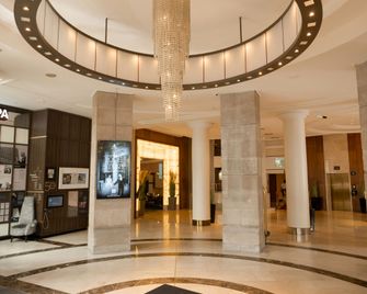 Europa Hotel - Belfast - Lobby
